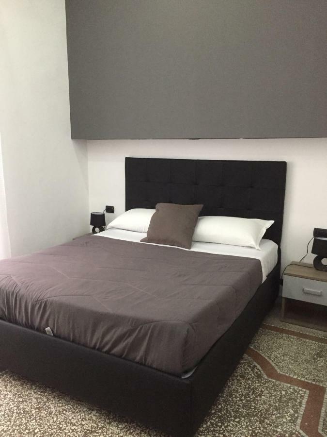 Mb95 - Mezzocannone Luxurious Bed&Breakfast Naples Extérieur photo