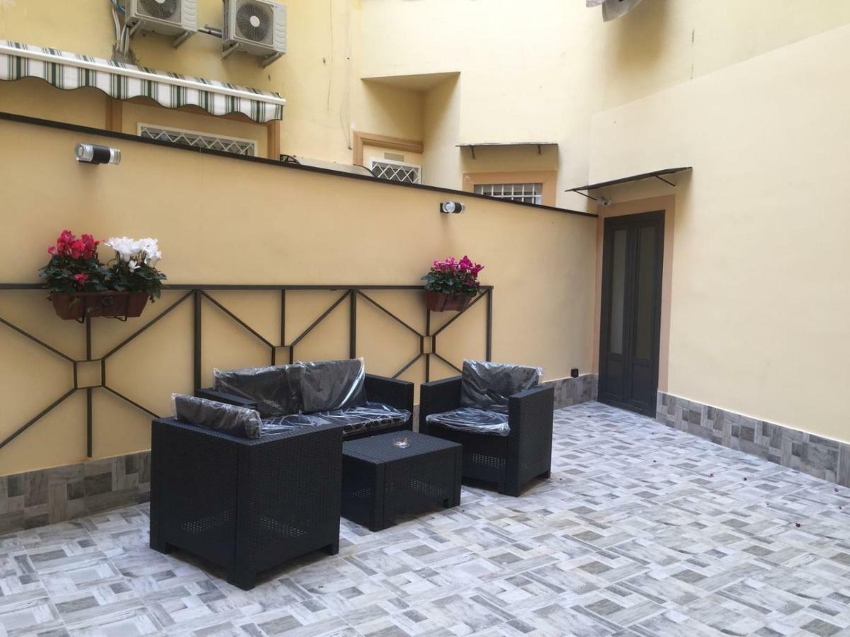 Mb95 - Mezzocannone Luxurious Bed&Breakfast Naples Extérieur photo