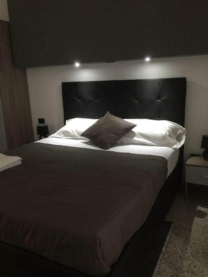 Mb95 - Mezzocannone Luxurious Bed&Breakfast Naples Extérieur photo