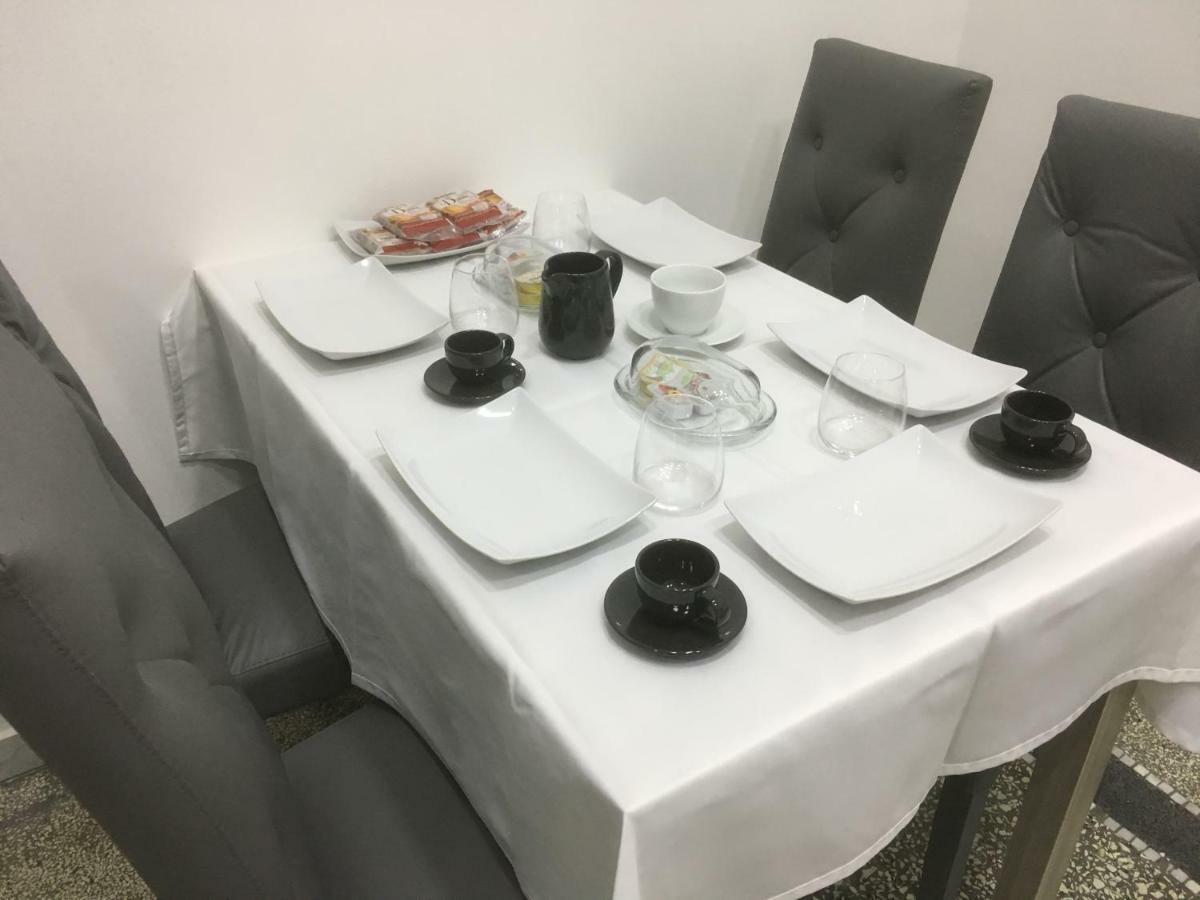 Mb95 - Mezzocannone Luxurious Bed&Breakfast Naples Extérieur photo